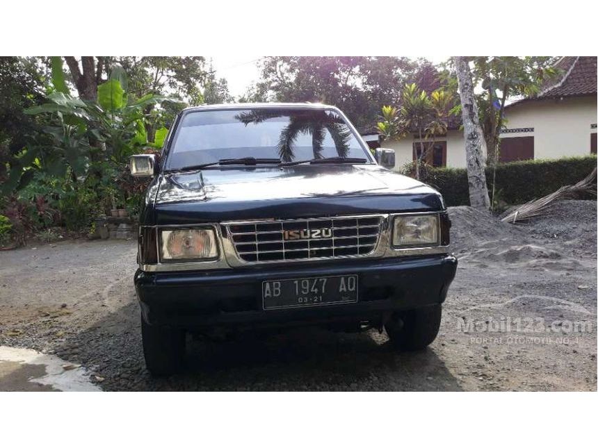 Jual Mobil  Isuzu  Panther 1994 2 3 Manual 2 3 di Yogyakarta  