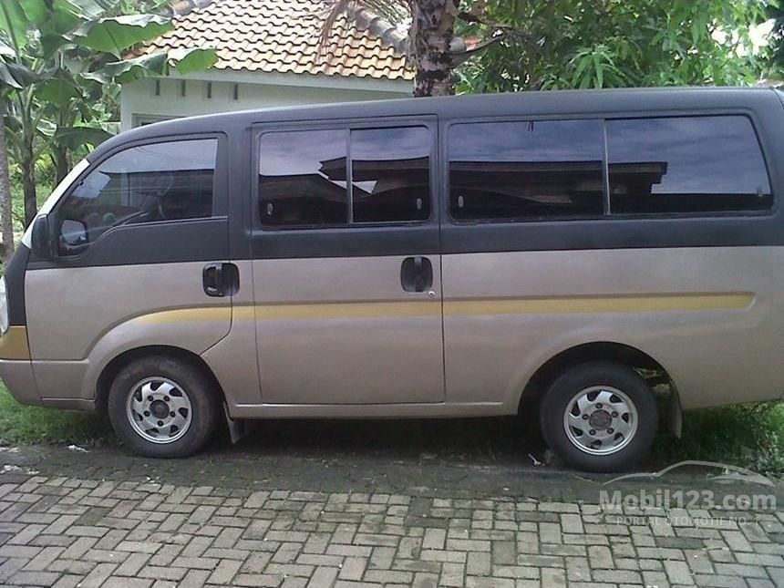 Jual Mobil Kia Travello 2007 Option 2 2 7 Di Jawa Tengah Manual Van Emas Rp 65 000 000 2802843 Mobil123 Com
