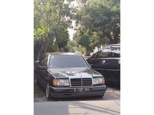 1991 Mercedes-Benz 230E W124 Sedan