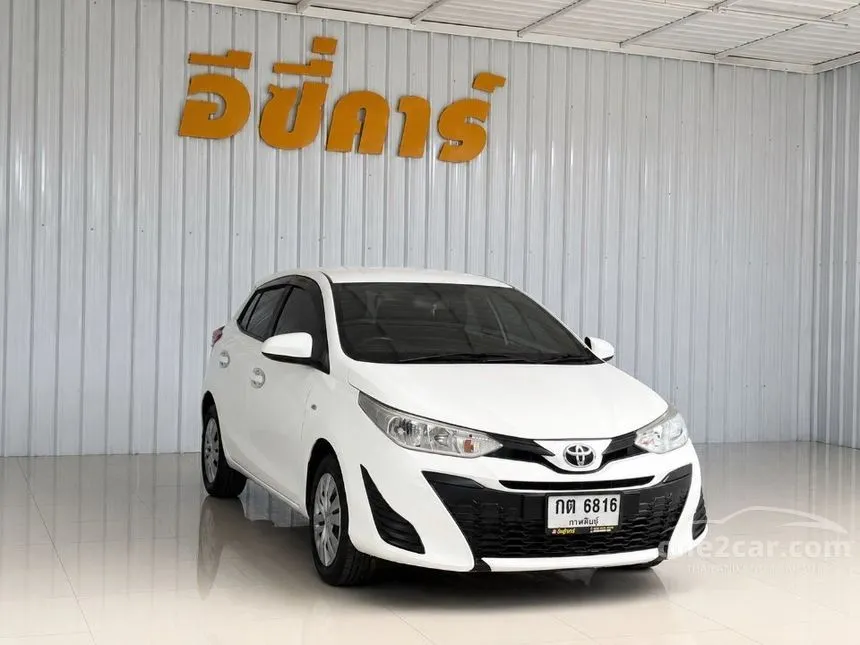 2018 Toyota YARIS J Hatchback