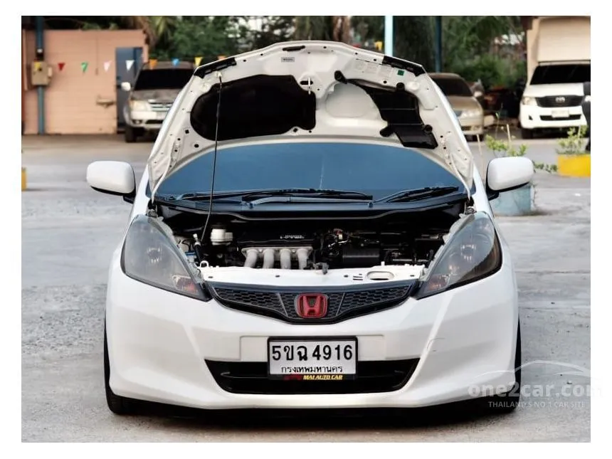 2013 Honda Jazz S i-VTEC Hatchback
