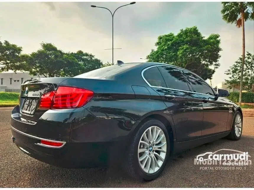 2014 BMW 528i Luxury Sedan