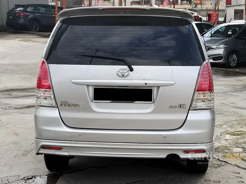 2011 Toyota Innova E MPV