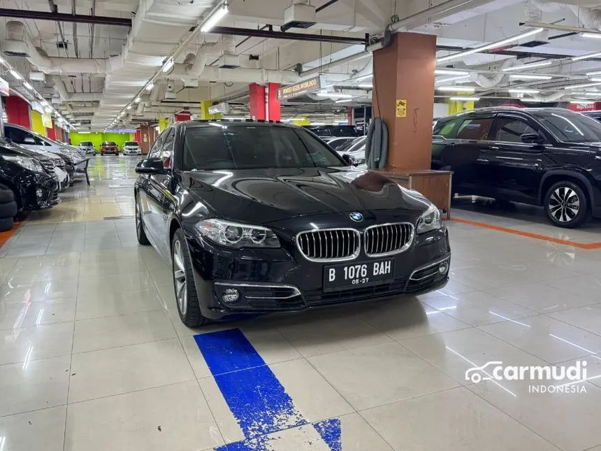 2016 BMW 520i Luxury Sedan