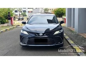 2022 Toyota Camry 2.5 Hybrid (Premium Color) Sedan