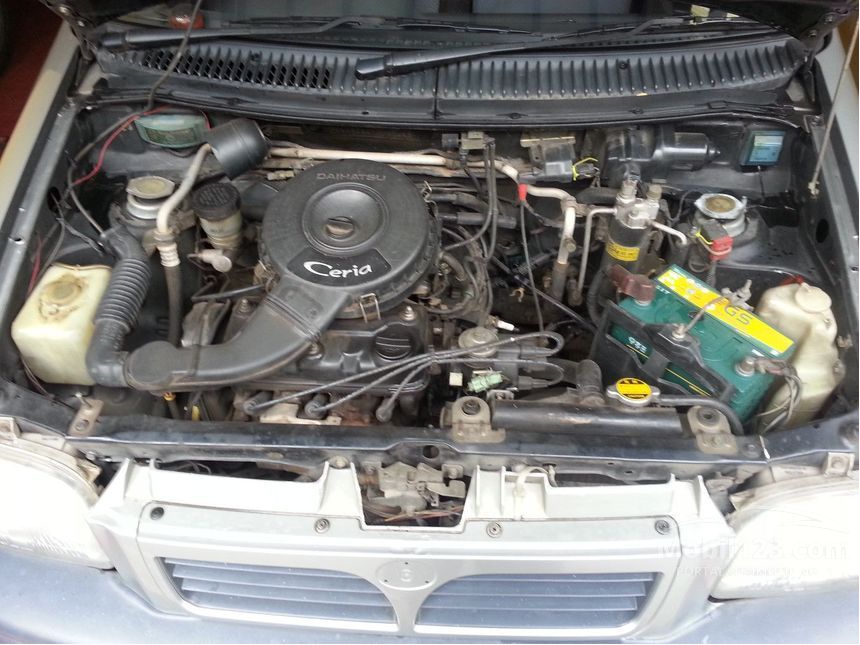 2002 Daihatsu Ceria KL Hatchback