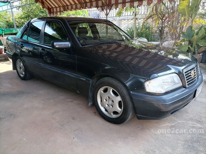 1997 Mercedes-Benz C200 Sedan
