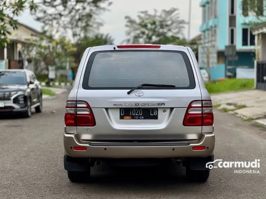2000 Toyota Land Cruiser SUV