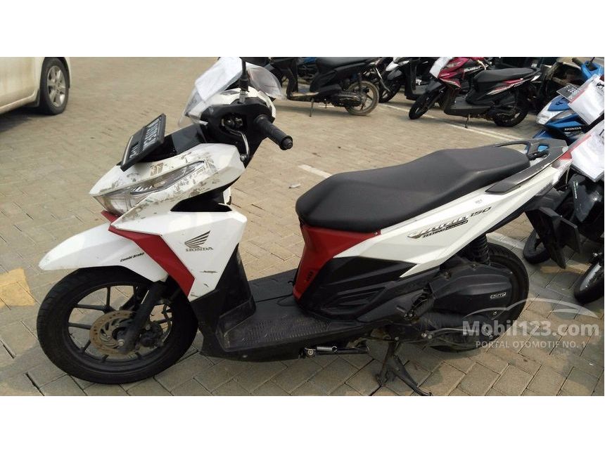 Jual Motor  Honda  Vario  2019 150  0 2 di DKI Jakarta 