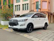 2020 Toyota Innova Venturer 2.0 Wagon dp ceper bensin km 20rb gan (1)