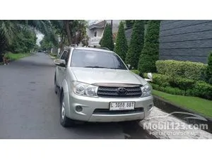 2010 Toyota Fortuner 2.5 G SUV
