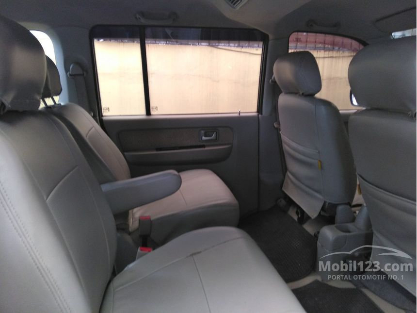 2009 Suzuki APV SGX Luxury Van