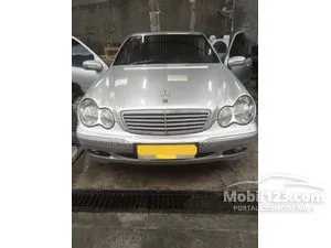 2004 Mercedes-Benz C240 2.6 Elegance Sedan