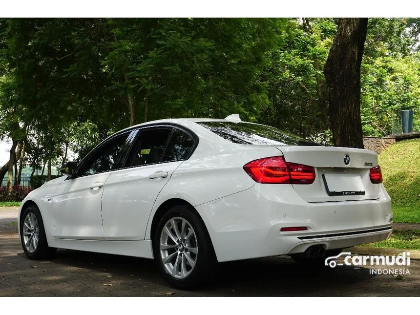 2016 BMW 320i Sport Sedan