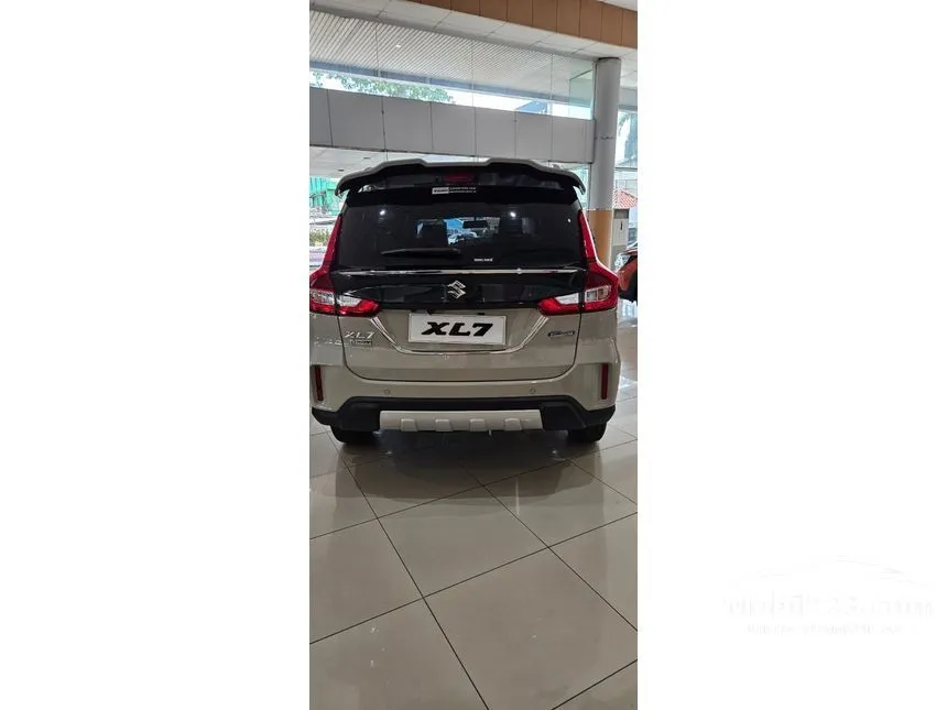 Jual Mobil Suzuki XL7 2024 ALPHA Hybrid 1.5 di Banten Automatic Wagon Silver Rp 250.000.000