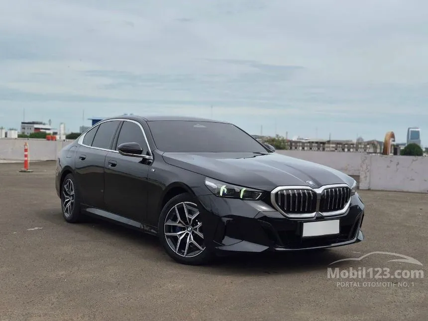 2024 BMW 520i M Sport Sedan