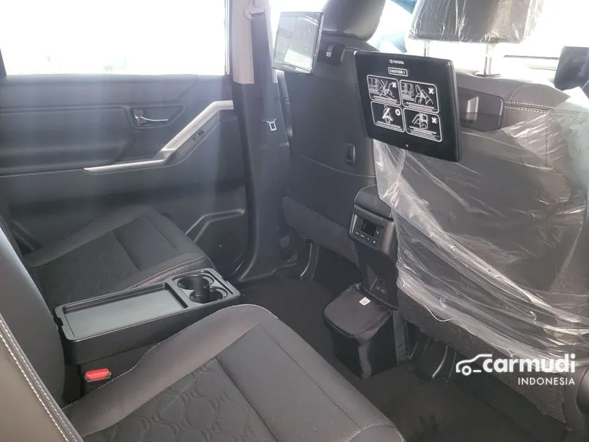 2025 Toyota Kijang Innova Zenix Q HV TSS ( Premium Color) MPV