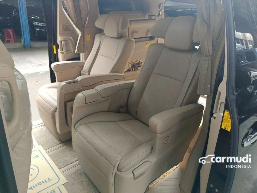 2012 Toyota Alphard G MPV