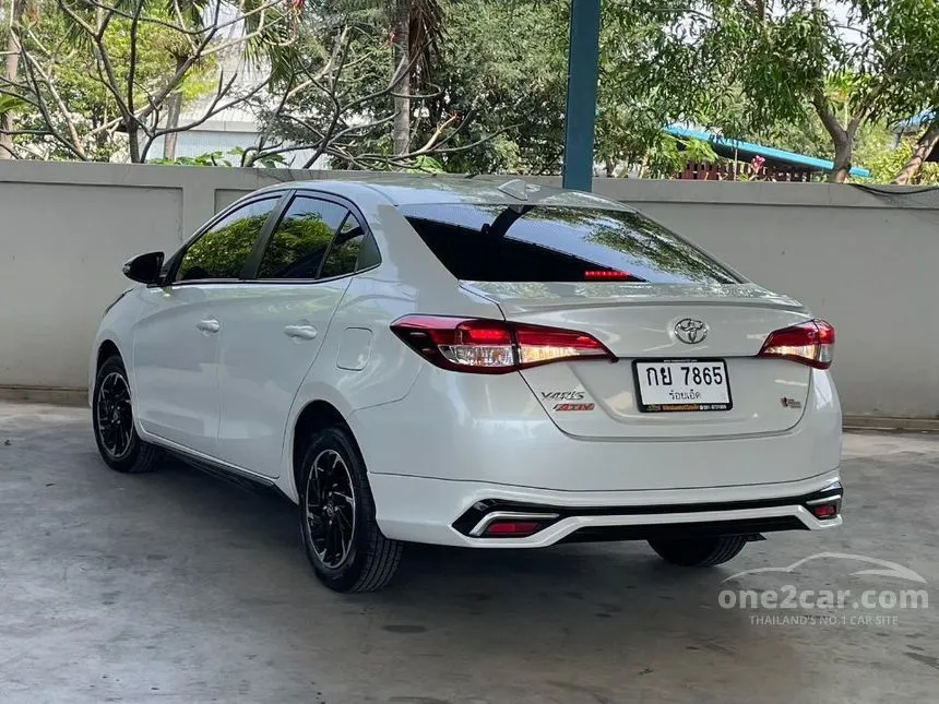 2022 Toyota Yaris Ativ Sport Premium Sedan