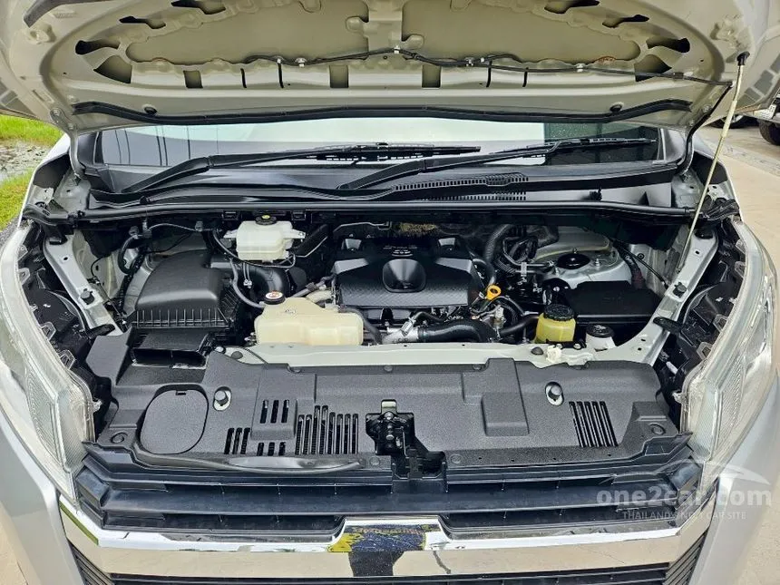2019 Toyota Commuter Van