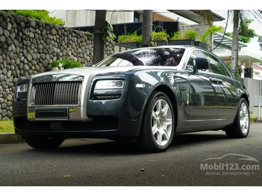 2011 Rolls-Royce Ghost Sedan