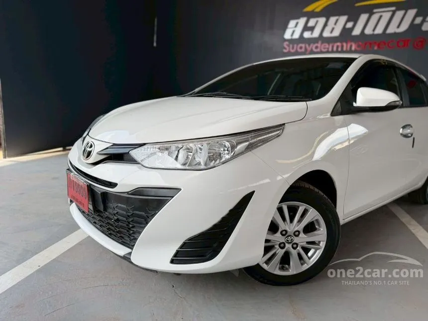 2018 Toyota YARIS E Hatchback