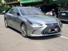 2022 Lexus ES 300h 2.5 Ultra Luxury Sedan