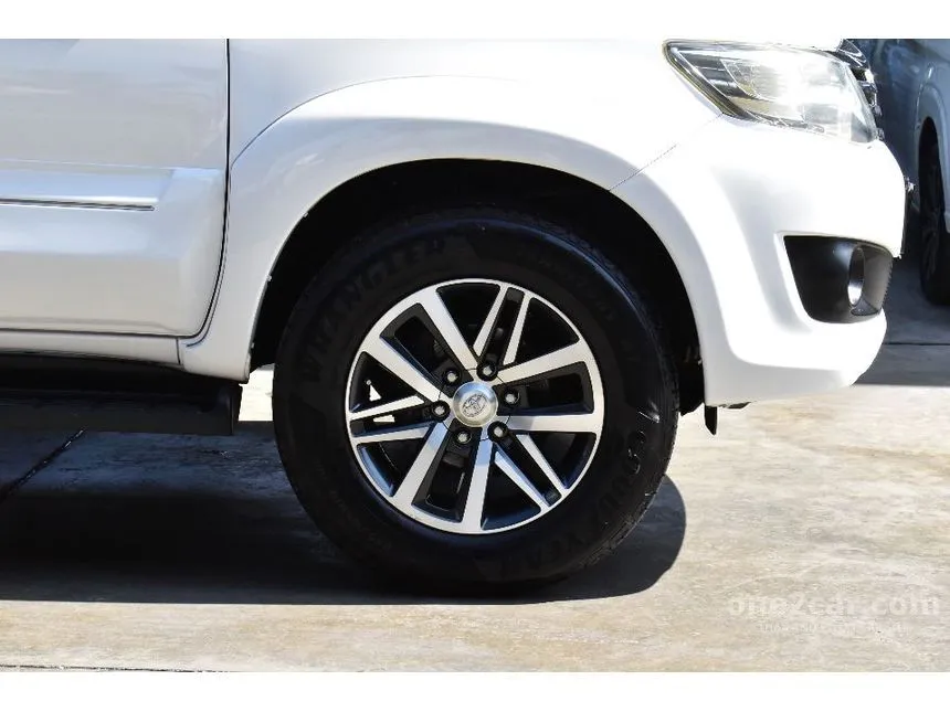 2013 Toyota FORTUNER V SUV