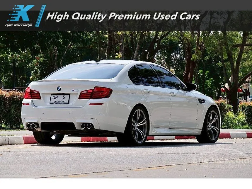 2011 BMW M5 Sedan