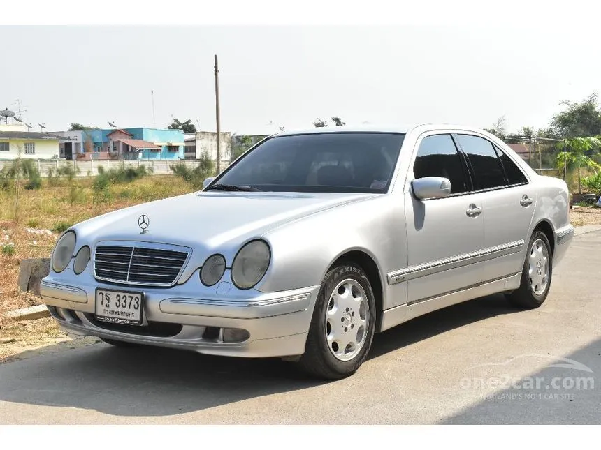 2003 Mercedes-Benz E200 Kompressor Classic Sedan