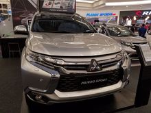 NEW PAJERO SPORT DAKAR 4X2 SILVER 2018 FREE VOUCER 5JT