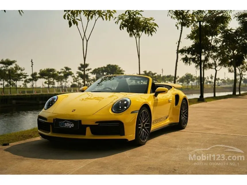 Jual Mobil Porsche 911 2023 Turbo S 3.7 di DKI Jakarta Automatic Cabriolet Kuning Rp 6.500.000.000