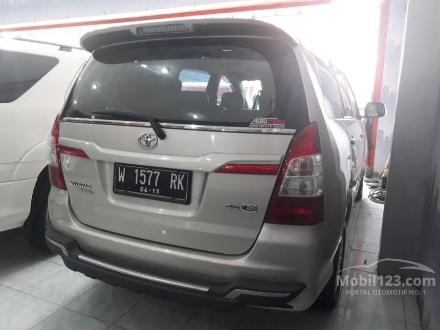 Jual Mobil Toyota Kijang Innova 2014 E 2.5 di Jawa Timur 