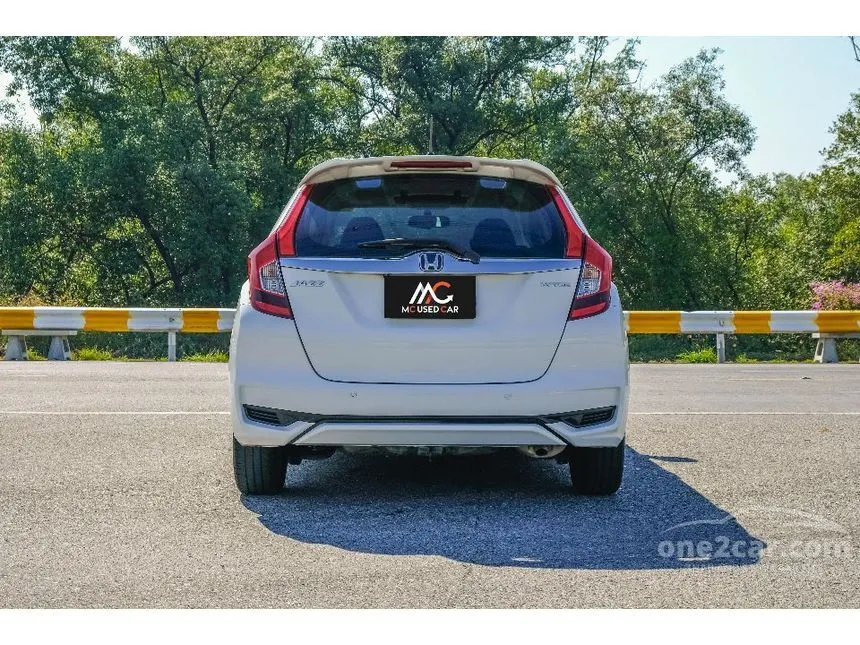 2020 Honda JAZZ V+ Hatchback