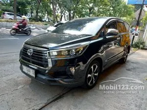 2022 Toyota Kijang Innova 2.4 Venturer MPV