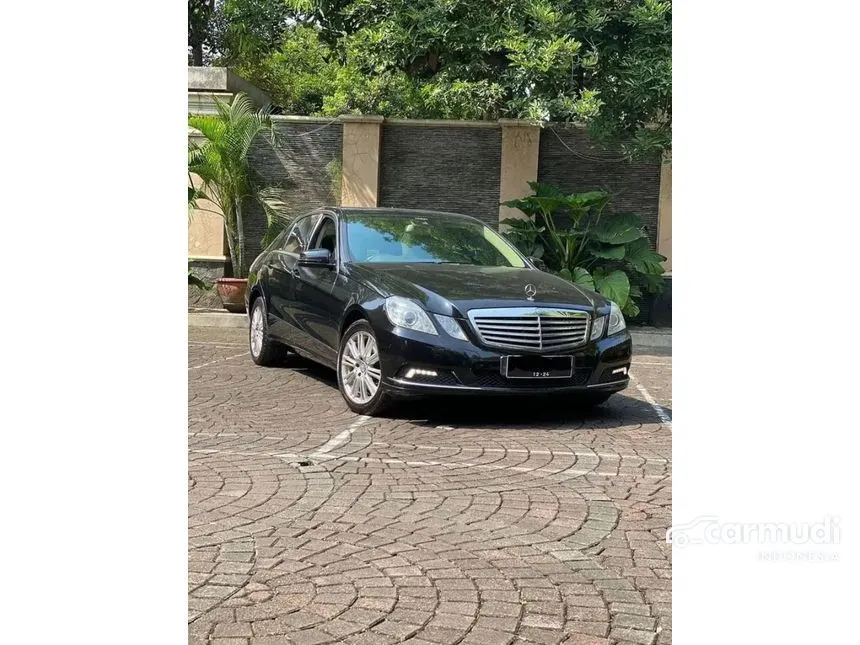 2009 Mercedes-Benz E300 Elegance Sedan