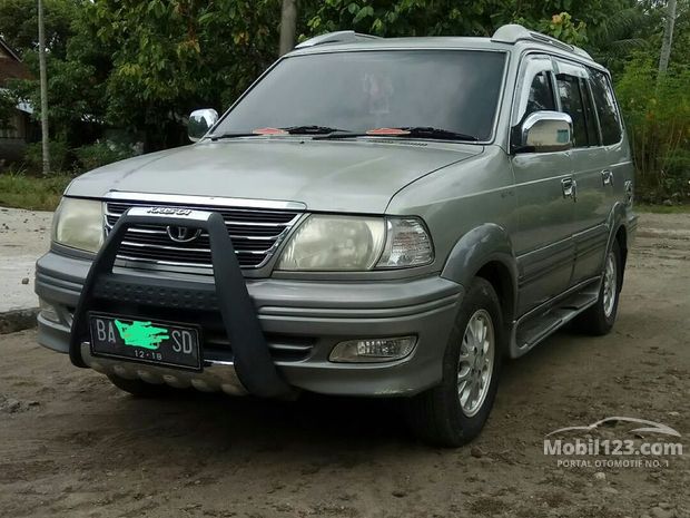 Toyota Kijang Krista Mobil bekas dijual di Indonesia 