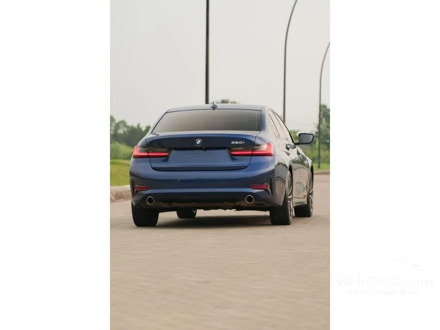 2021 BMW 320i Sport Sedan