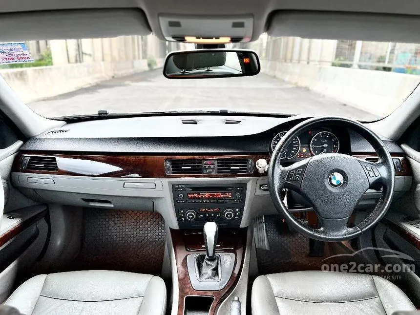 2010 BMW 318i Sedan
