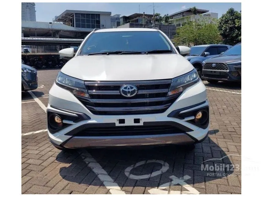 Jual Mobil Toyota Rush 2024 S GR Sport 1.5 di DKI Jakarta Automatic SUV Putih Rp 273.000.000