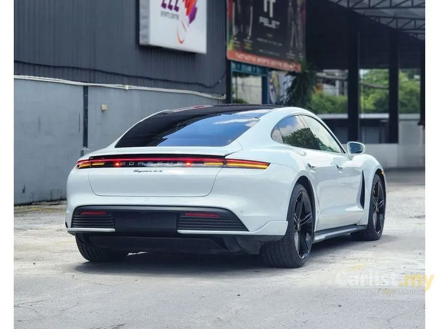 2020 Porsche Taycan 4S Sedan