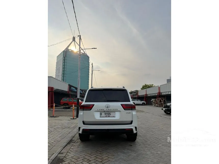 2023 Toyota Land Cruiser 300 VX-R SUV