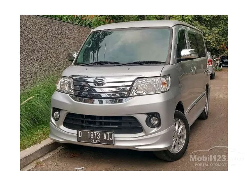 Jual Mobil Daihatsu Luxio 2019 X 1.5 di Jawa Barat Manual MPV Silver Rp 184.000.000