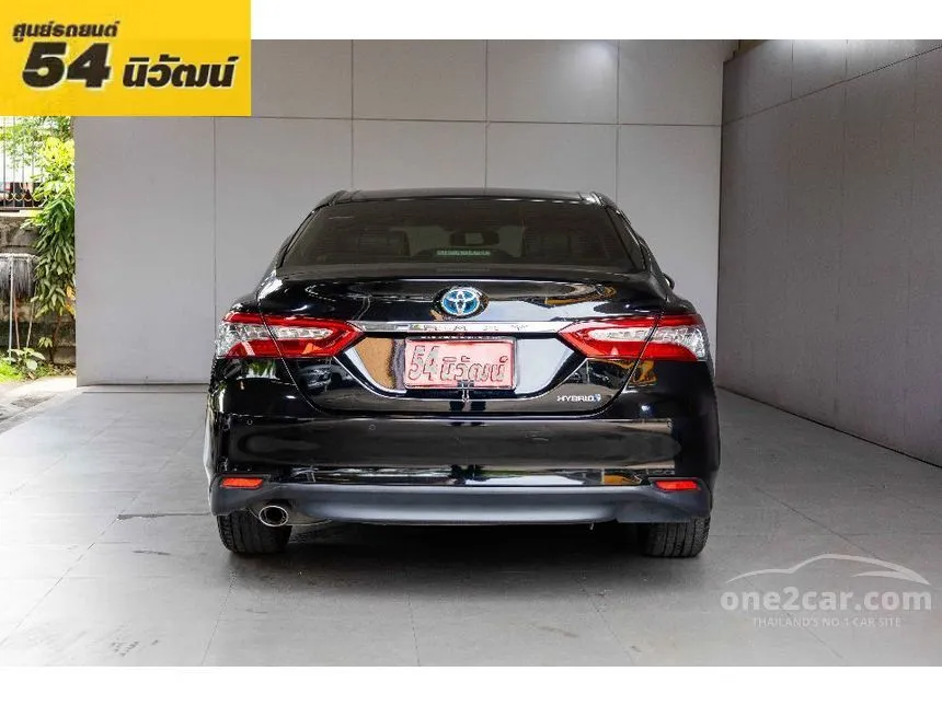 2019 Toyota CAMRY Hybrid Premium Sedan