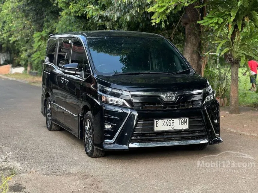 2017 Toyota Voxy MPV
