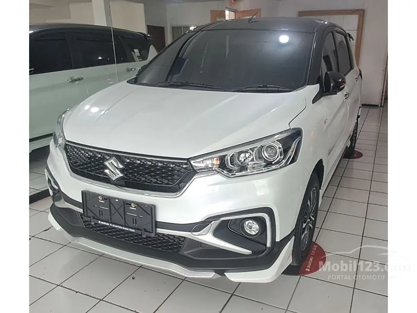 Jual Mobil Suzuki Ertiga 2024 Hybrid Cruise (2 Tone) 1.5 di Jawa Barat Manual MPV Putih Rp 240.000.000