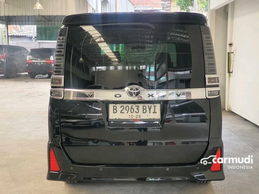 2018 Toyota Voxy MPV