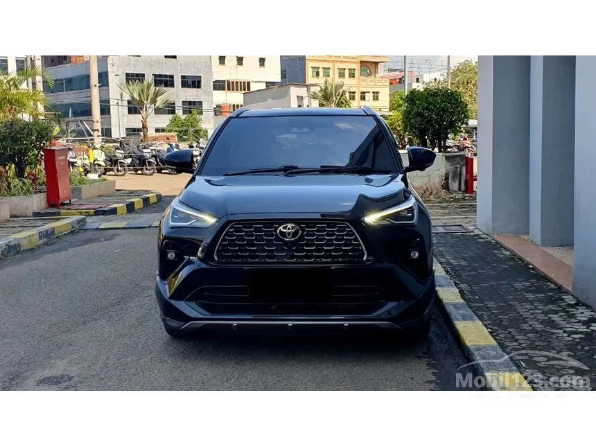 2023 Toyota Yaris Cross S HV with GR Parts Aero Pkg SUV