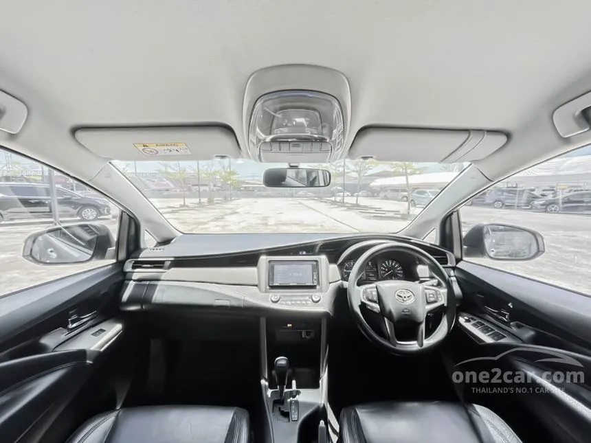 2016 Toyota Innova Crysta G Wagon