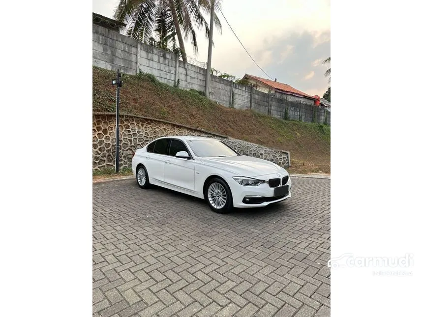 Jual Mobil BMW 320i 2018 Luxury 2.0 di DKI Jakarta Automatic Sedan Putih Rp 465.000.000